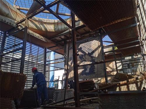 如何解決<a href=http://darqmatr.net target=_blank class=infotextkey>工業(yè)冷卻塔</a>噪音